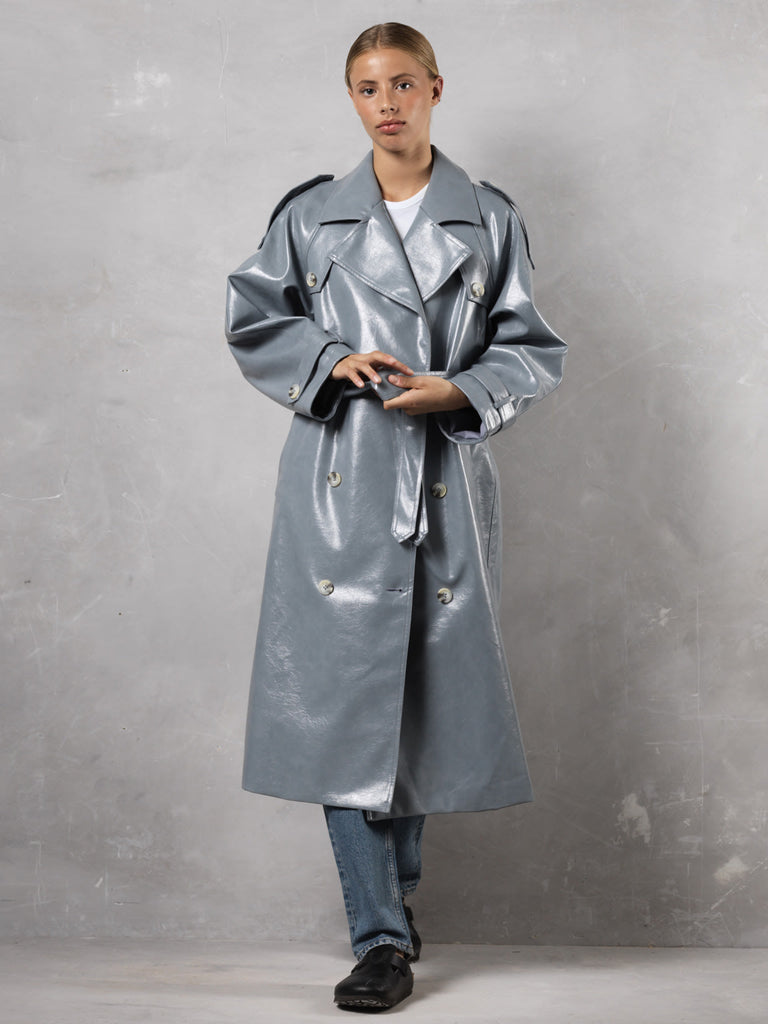 BOBBY TRENCHCOAT VEGAN LEATHER - LIGHT BLUE