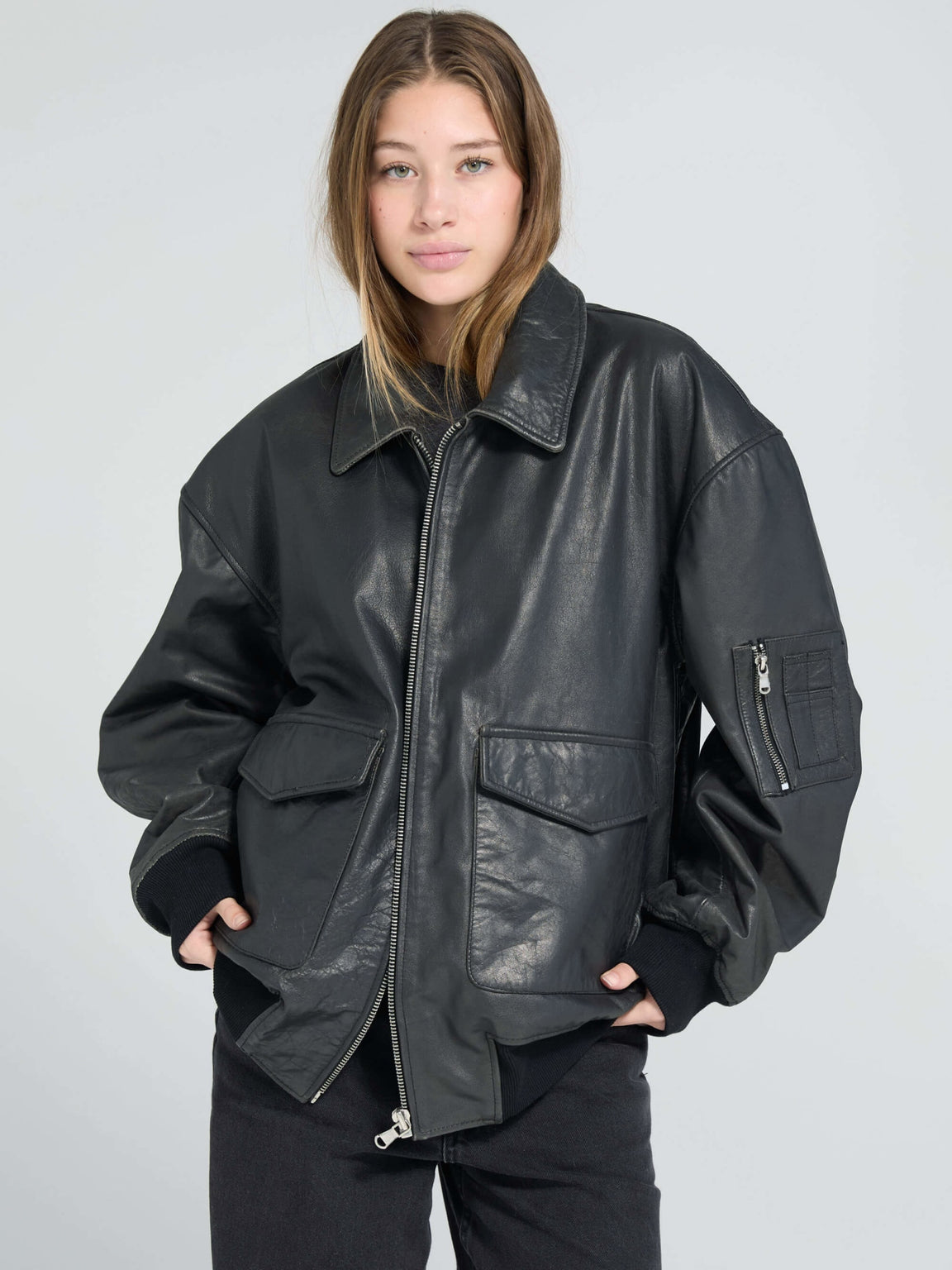 CLYDE LEATHER BOMBER - BLACK